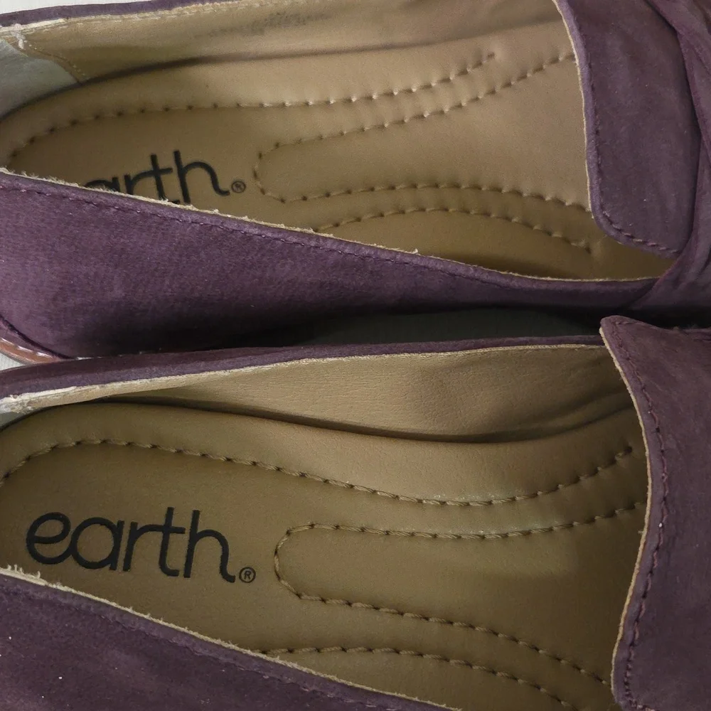 Earth Women's Burgundy Leather Loafers Size 7M